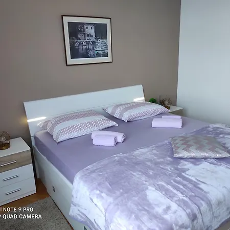 Iris Apartman *